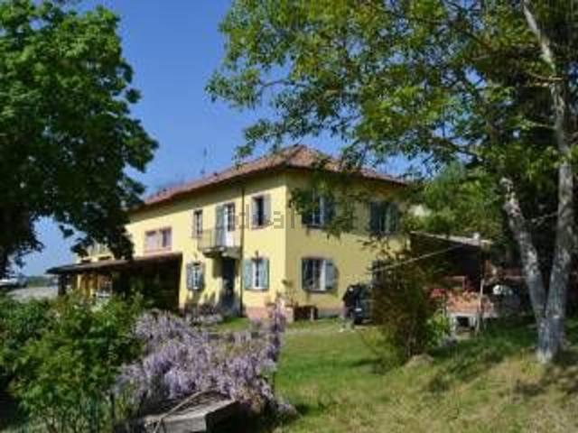 Rustici e casali in vendita di 700 m² in Località I Serri