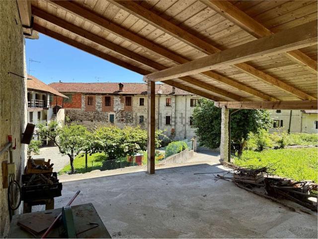 Rustici e casali in vendita di 70 m²