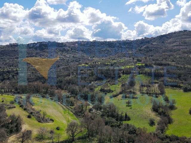 Rustici e casali in vendita di 70 m² in Via Cincinnato, 1