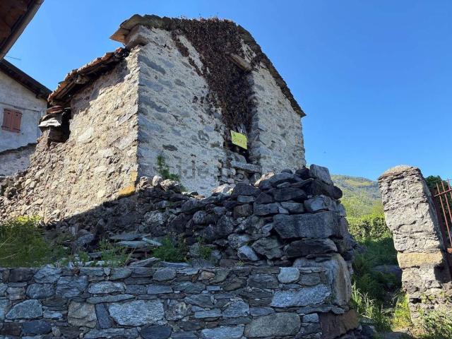 Rustici e casali in vendita di 70 m² in Via Arzo