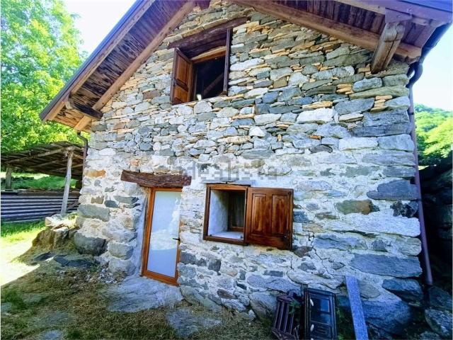 Rustici e casali in vendita di 70 m² in Località Calasca Dentro