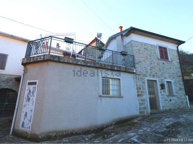 Rustici e casali in vendita di 70 m² in Strada Senza Nome