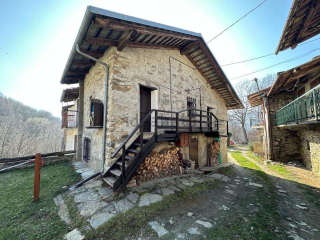Rustici e casali in vendita di 70 m² in Strada Rora