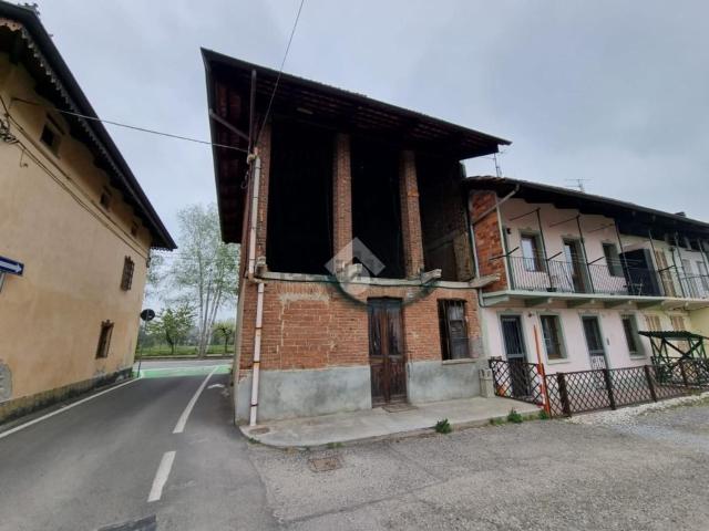 Rustici e casali in vendita di 72 m² in Via Cesare Pavese, 46
