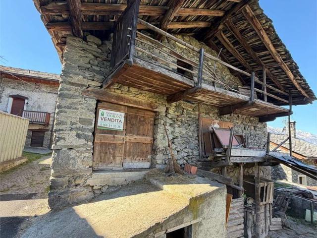 Rustici e casali in vendita di 72 m² in Frazione Salirod