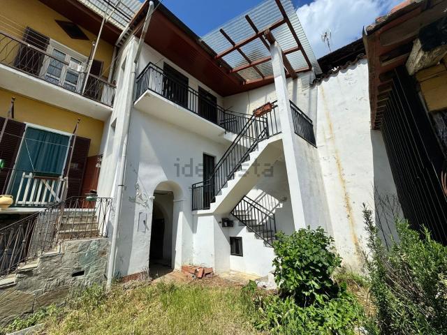 Rustici e casali in vendita di 73 m² in Via Umberto I&apos , 12