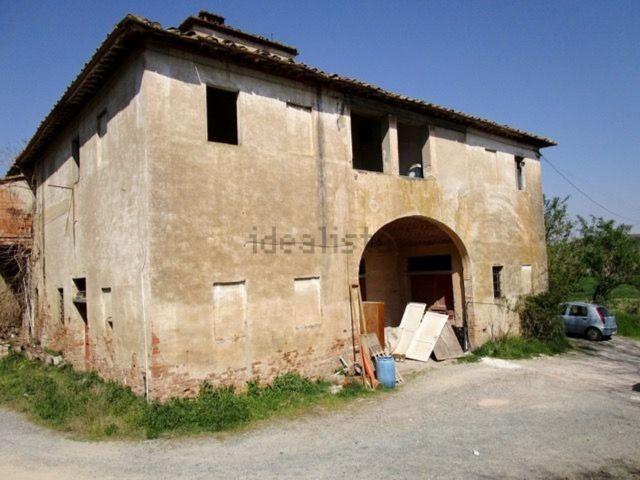 Rustici e casali in vendita di 750 m² in Traversa Privata Via Vecchia di Greta