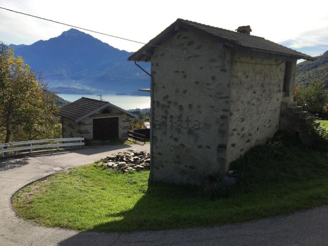 Rustici e casali in vendita di 75 m²