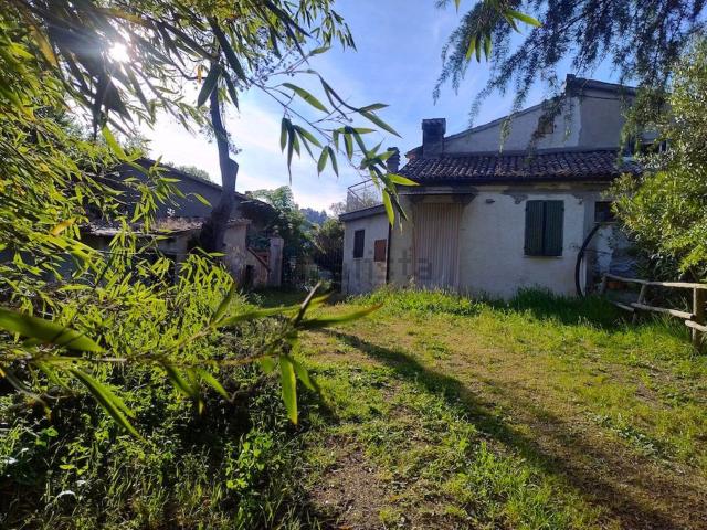Rustici e casali in vendita di 75 m²