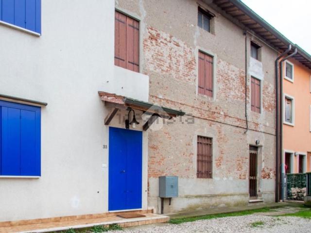 Rustici e casali in vendita di 75 m² in Via Sette, 9999