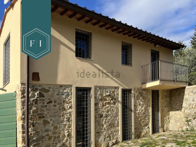 Rustici e casali in vendita di 75 m² in Via Vecchia Aretina