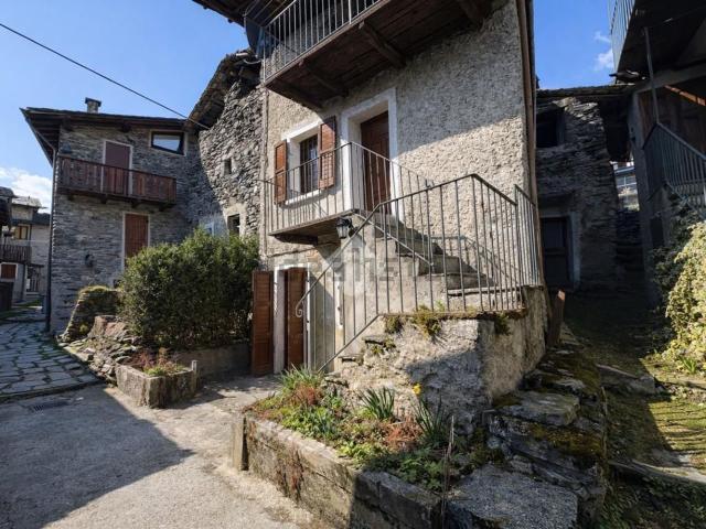 Rustici e casali in vendita di 76 m² in Contrada Faldrini, 20
