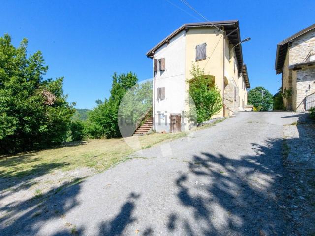Rustici e casali in vendita di 77 m² in Via Beleo, 100