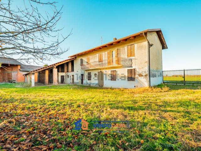 Rustici e casali in vendita di 77 m² in Strada Vicinale del Cunio, 29