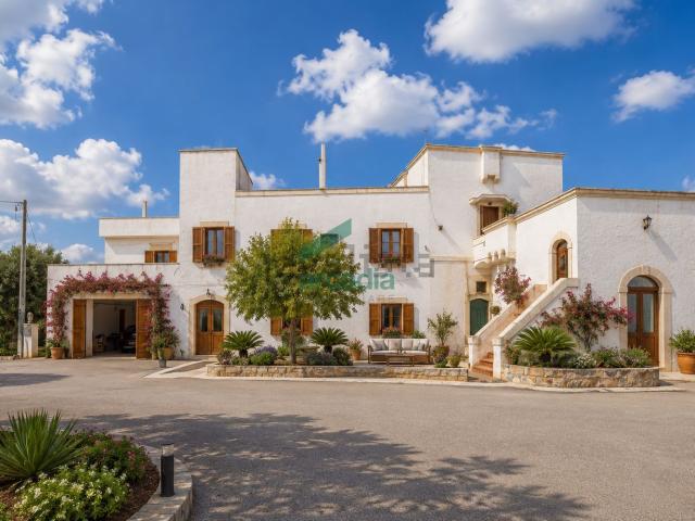 Rustici e casali in vendita di 804 m² in Contrada Cristo delle Zolle, 209