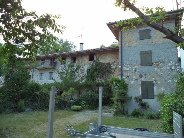 Rustici e casali in vendita di 800 m²