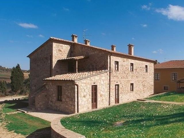 Rustici e casali in vendita di 800 m²