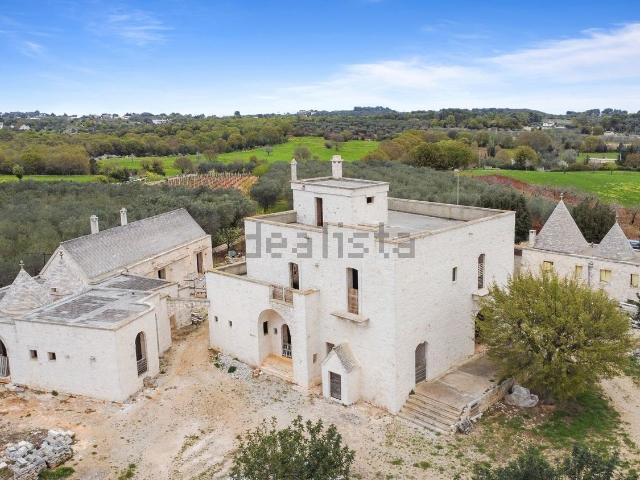 Rustici e casali in vendita di 800 m² in Contrada Gorgofreddo, 1
