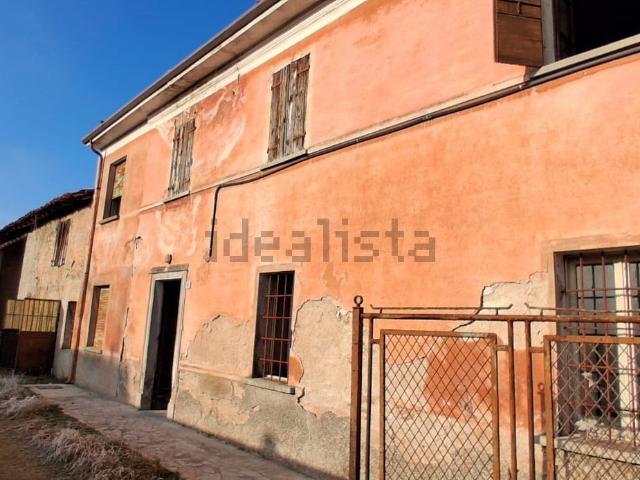 Rustici e casali in vendita di 800 m² in Borgo Bassa
