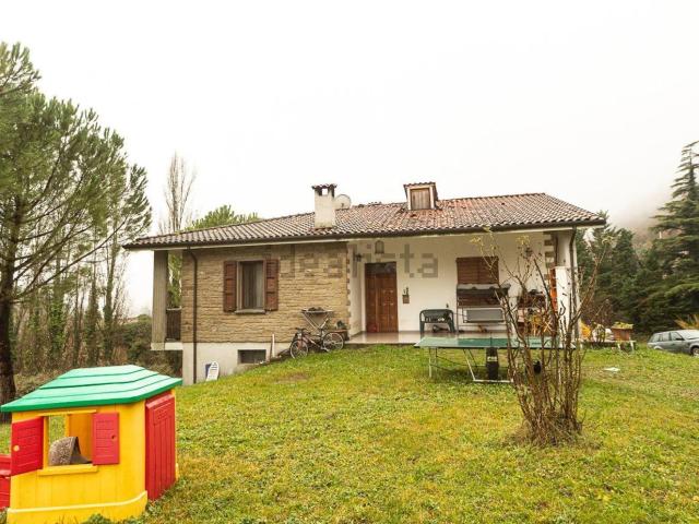 Rustici e casali in vendita di 800 m² in Strada Comunale Ruffillo
