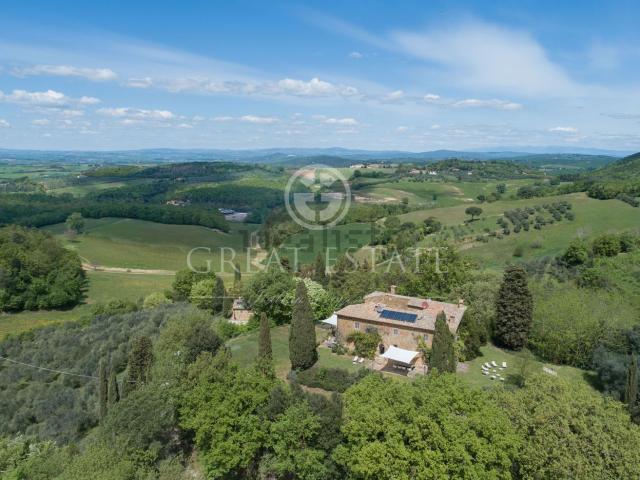 Rustici e casali in vendita di 803 m²