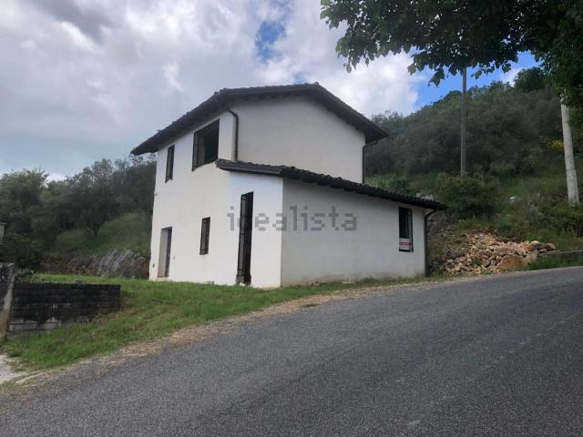 Rustici e casali in vendita di 80 m² in Via Castagneto