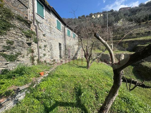 Rustici e casali in vendita di 80 m² in Via Breccanecca