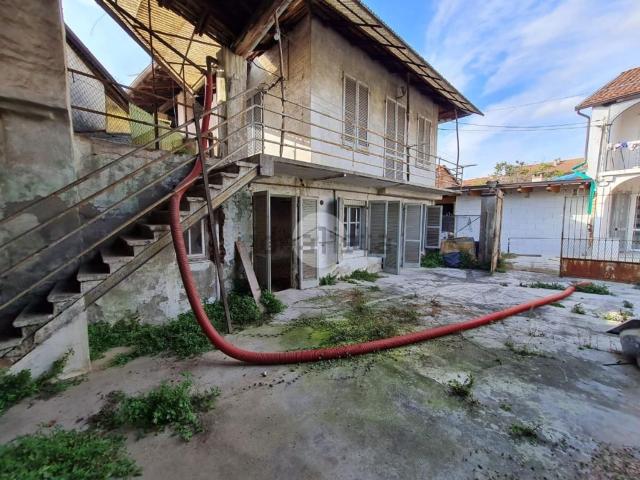 Rustici e casali in vendita di 80 m² in Via G. Garibaldi, 19