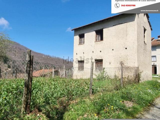 Rustici e casali in vendita di 80 m² in Via XXV Aprile, 11