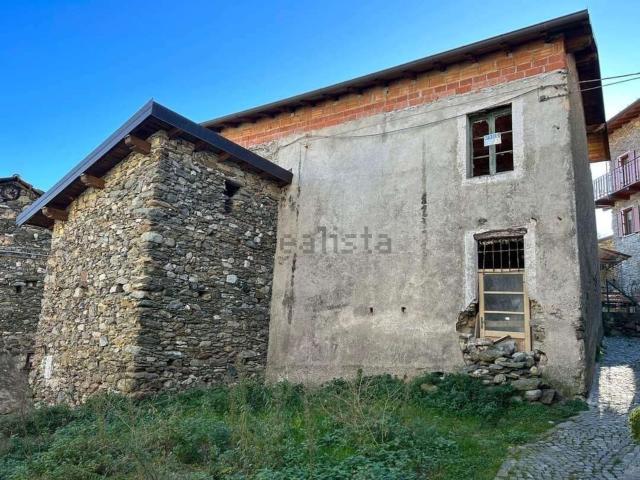 Rustici e casali in vendita di 80 m² in Strada senza nome