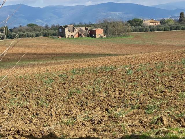 Rustici e casali in vendita di 840 m²