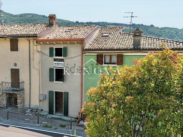Rustici e casali in vendita di 84 m²