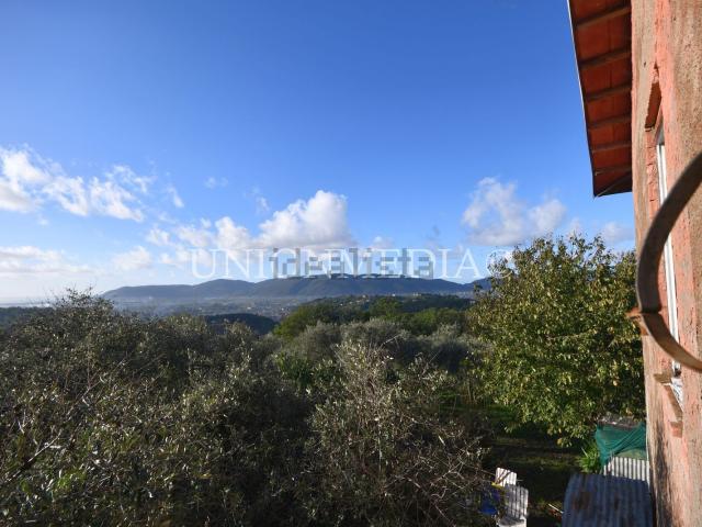 Rustici e casali in vendita di 84 m² in Via Celso, 29