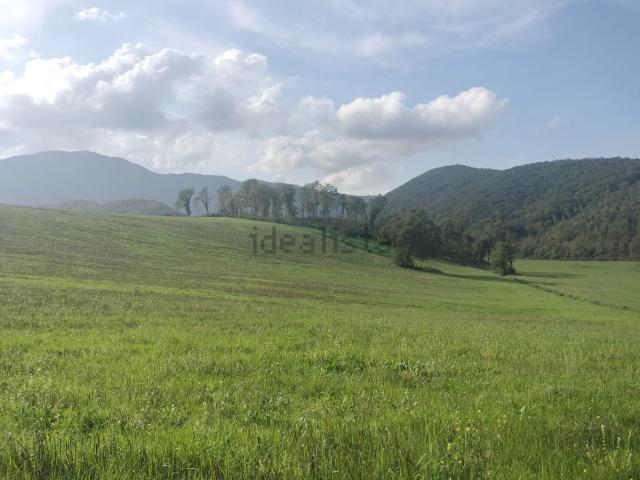 Rustici e casali in vendita di 855 m² in Località casa rossa