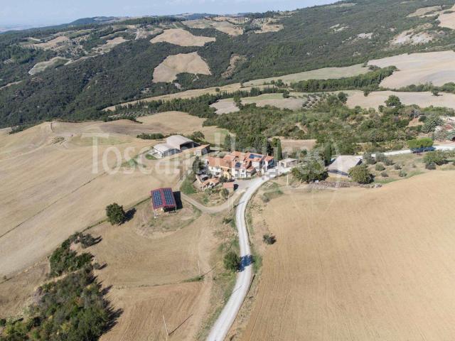 Rustici e casali in vendita di 850 m²