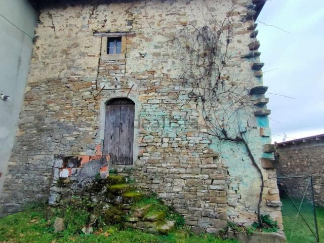 Rustici e casali in vendita di 85 m² in Via Casine, 223