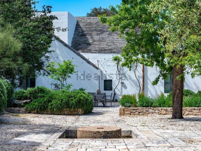 Rustici e casali in vendita di 864 m² in Strada Vicinale Gemmabella