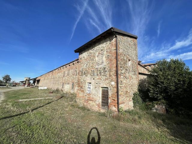 Rustici e casali in vendita di 880 m² in Località Baselica