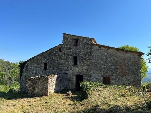 Rustici e casali in vendita di 900 m² in Strada di Collesecco, 7
