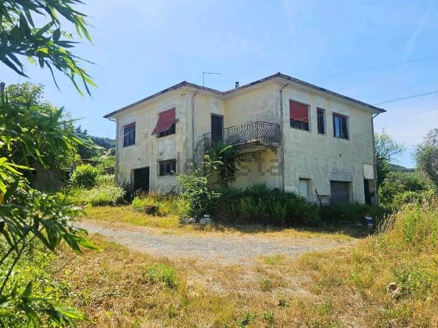 Rustici e casali in vendita di 900 m² in Strada Provinciale della Giunca
