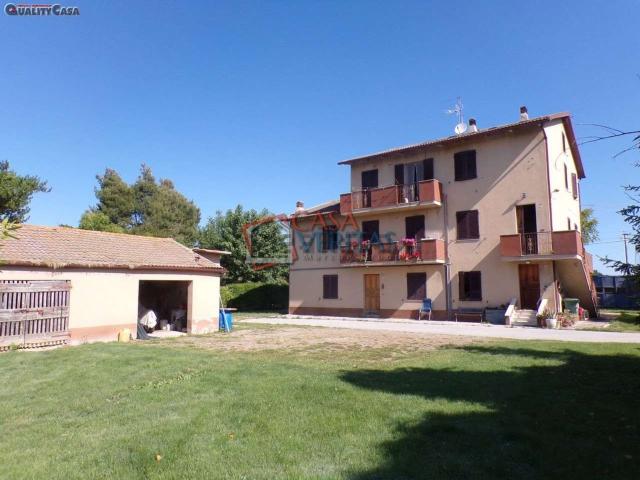Rustici e casali in vendita di 900 m² in Via San Giuseppe, 62