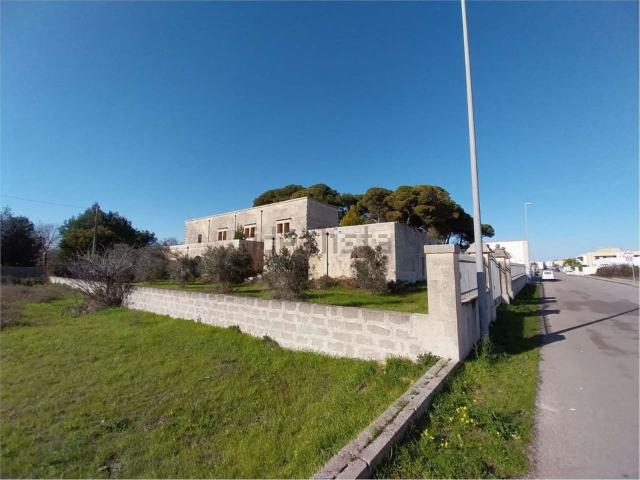 Rustici e casali in vendita di 903 m² in Via Malta, 21