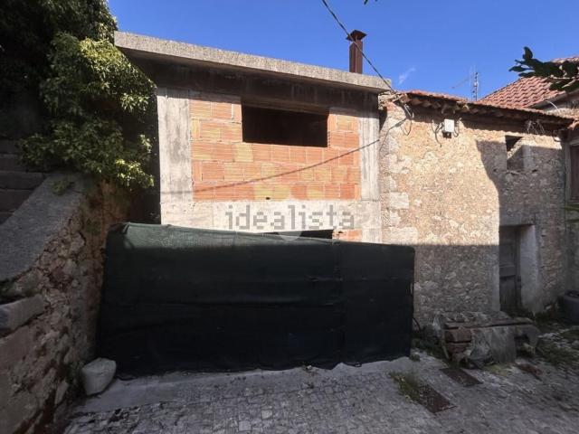Rustici e casali in vendita di 90 m² in Via Colle, 29