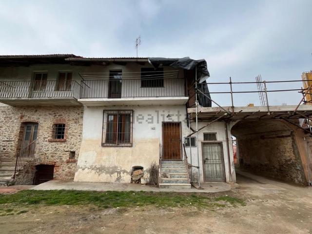 Rustici e casali in vendita di 90 m² in Via Ceresa, 77