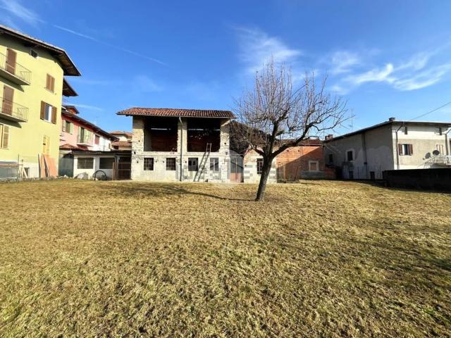 Rustici e casali in vendita di 90 m² in Via Giacomo Matteotti