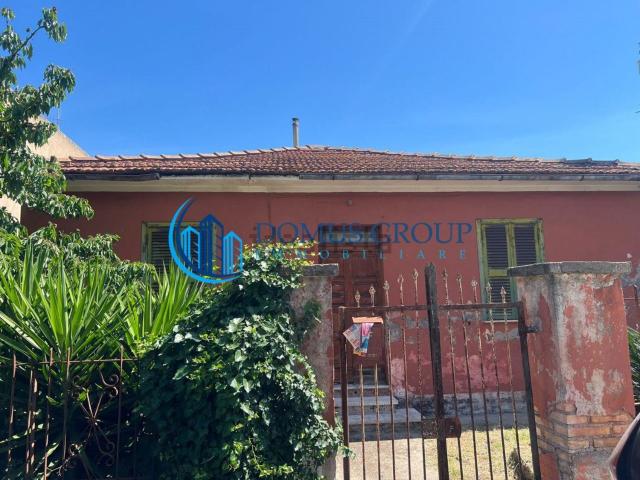 Rustici e casali in vendita di 90 m² in Via Francesco Azzurri