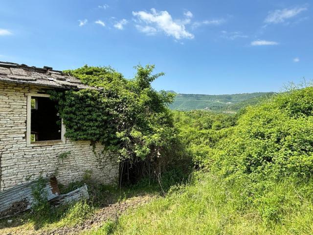 Rustici e casali in vendita di 90 m² in Via lavanto