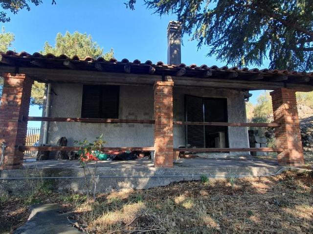 Rustici e casali in vendita di 90 m² in Contrada Milia