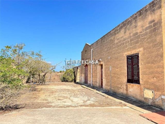 Rustici e casali in vendita di 90 m² in Contrada Misilla