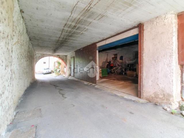 Rustici e casali in vendita di 92 m² in Via San Lorenzo